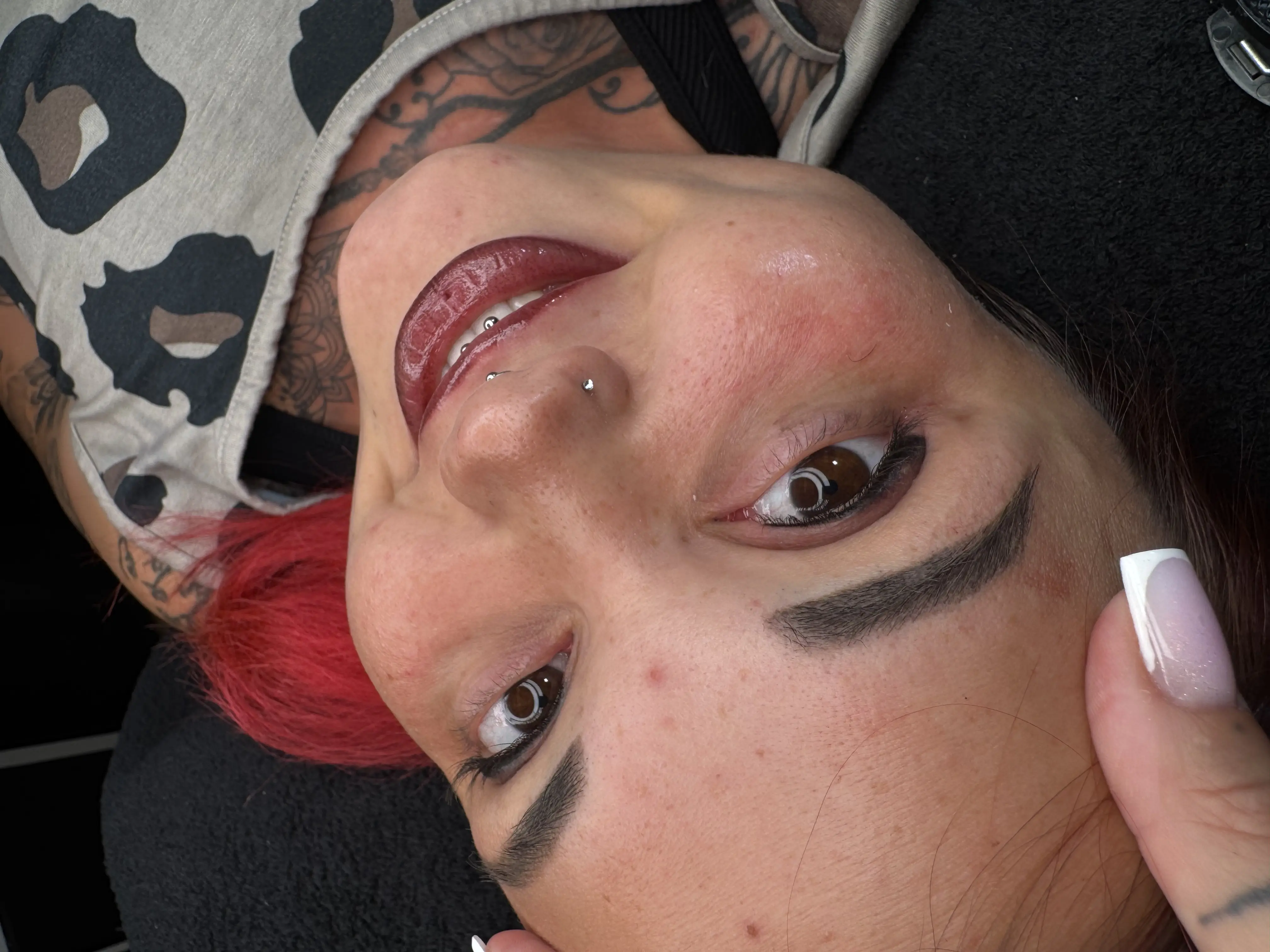 Augenbrauen Permanent Make-up Ergebnis